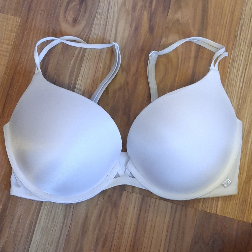 White pushup bra